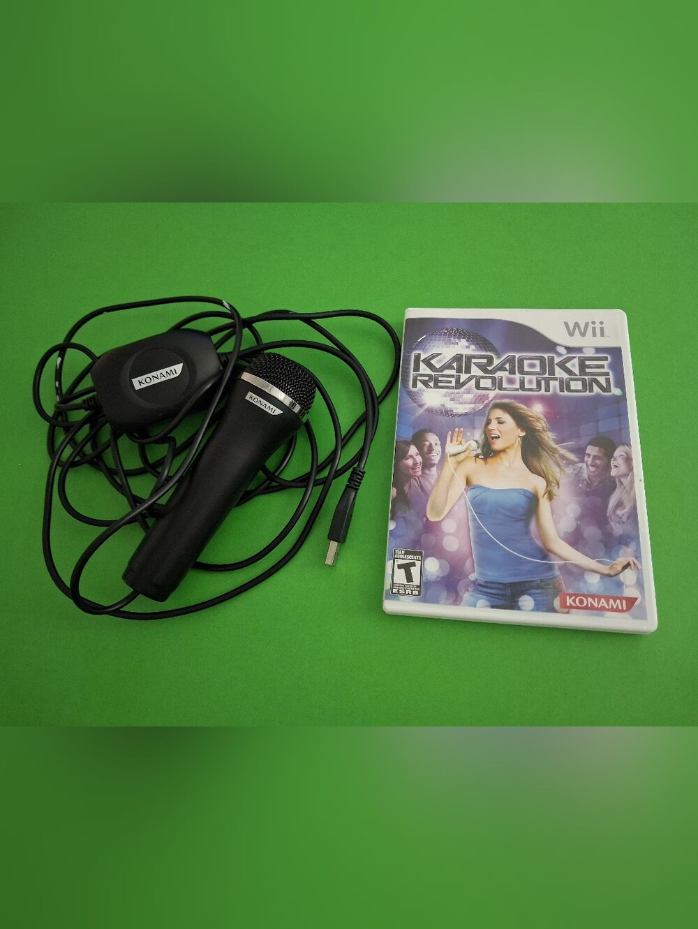 Konami Karaoke Revolution for Nintendo Wii + USB Microphone